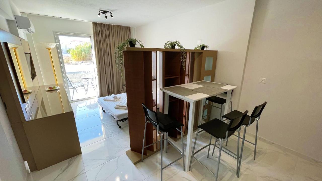 Fotoxenia Luxury Apts Паралимни Екстериор снимка